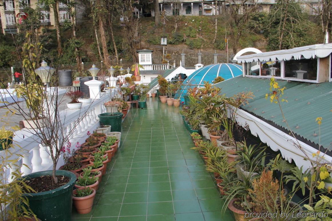 R.J.Resorts Darjeeling  Buitenkant foto