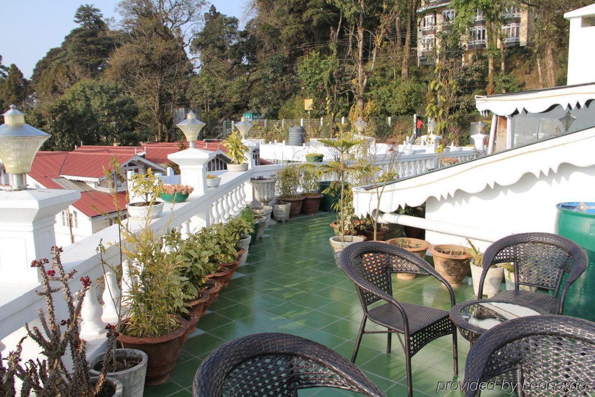 R.J.Resorts Darjeeling  Buitenkant foto